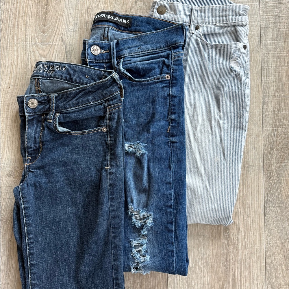 American Eagle Outfitters Dark Blue and Light Gray Skinny Jeans